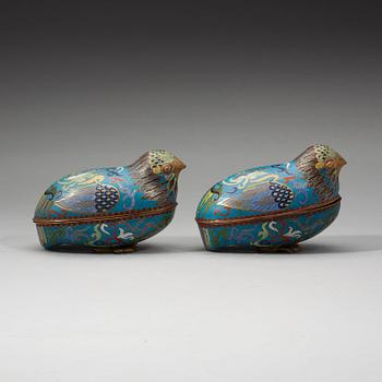 A pair of cloisonné quail tureens with covers, Qing dynasty, (1664-1912).