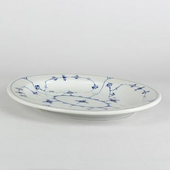 A 'Blue Fluted Plain' porcelain serving dish, Royal Copenhagen, model 335, 1898-1923.