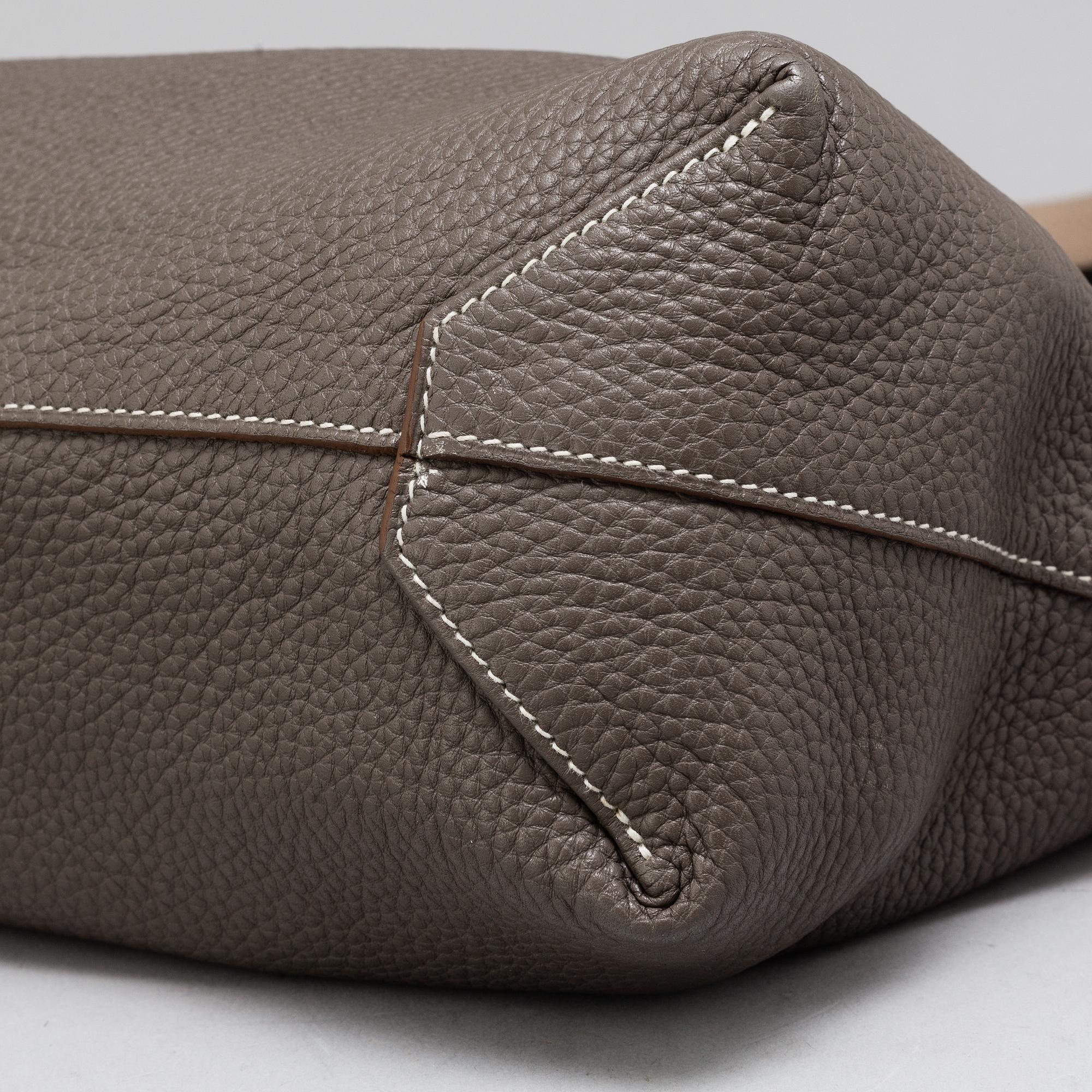 HERMÈS, a 'Double Sens 45' tote bag.