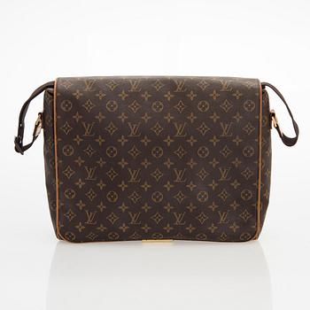 Louis Vuitton, "Abbesses messenger" väska.