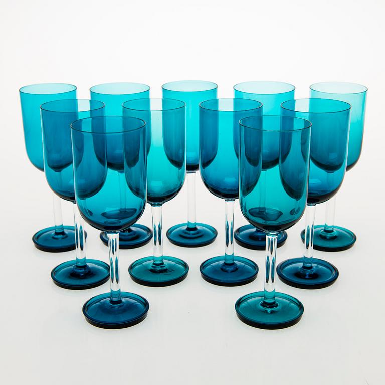 NANNY STILL A Set of 11 Harlekiini Wine Glasses by Riihimäen lasi Oy, 1950-60s.