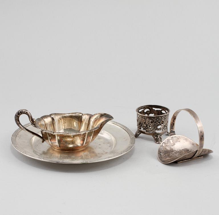 PARTI SILVER, 4 delar, Tyskland, Sverige och England, 1900-talets första hälft. Vikt 435 g.