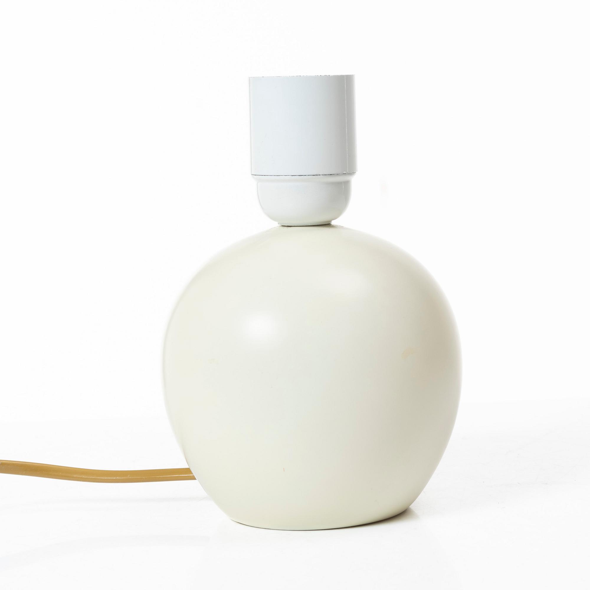 Josef Frank, a model 2575 table lamp, Svenskt Tenn.