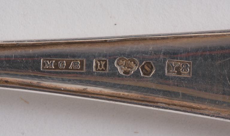KAFFE- och TESKEDAR, 28 st, silver, olika stämplar o modeller.