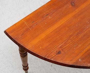 Dining table, late 19th century.