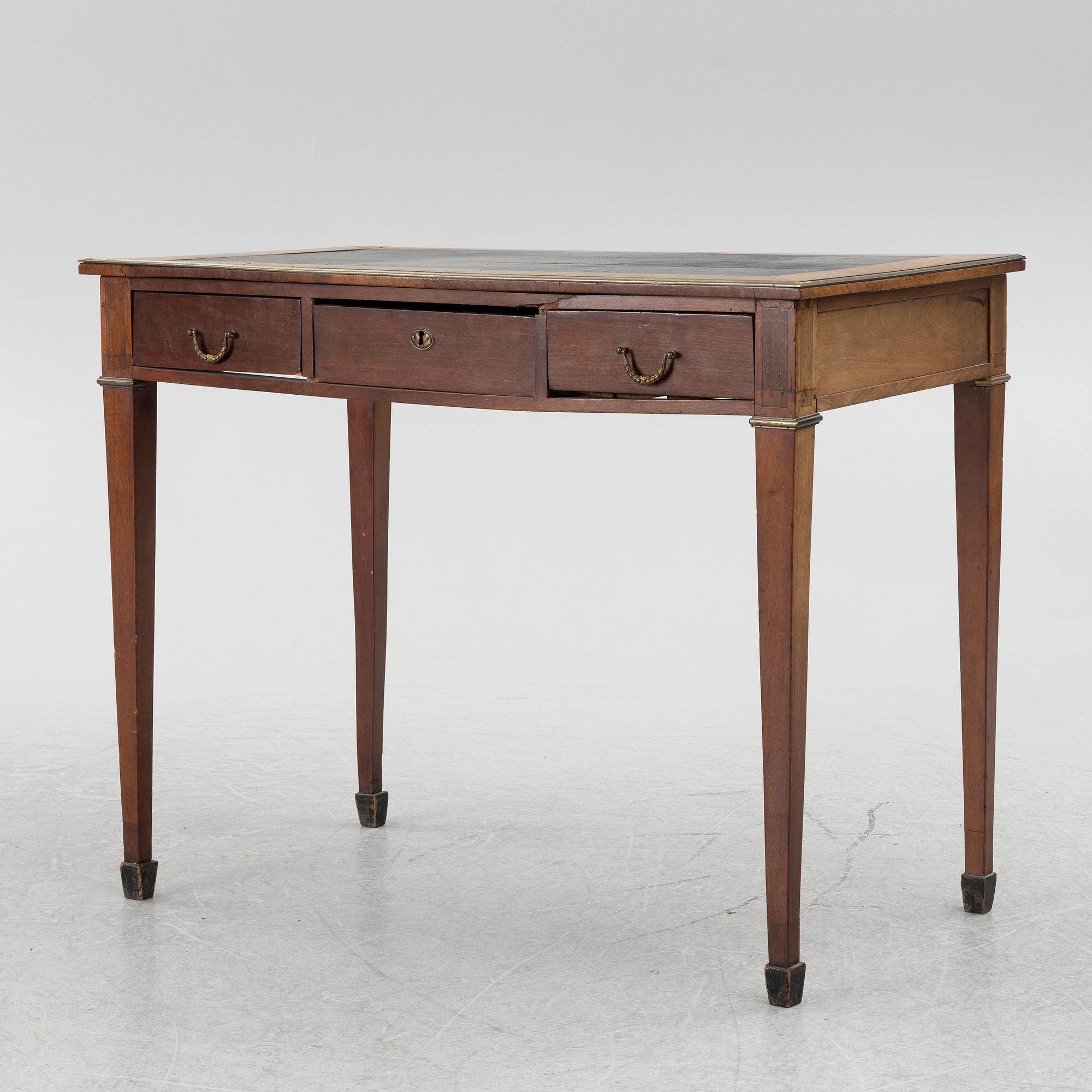 A desk, 19th century.