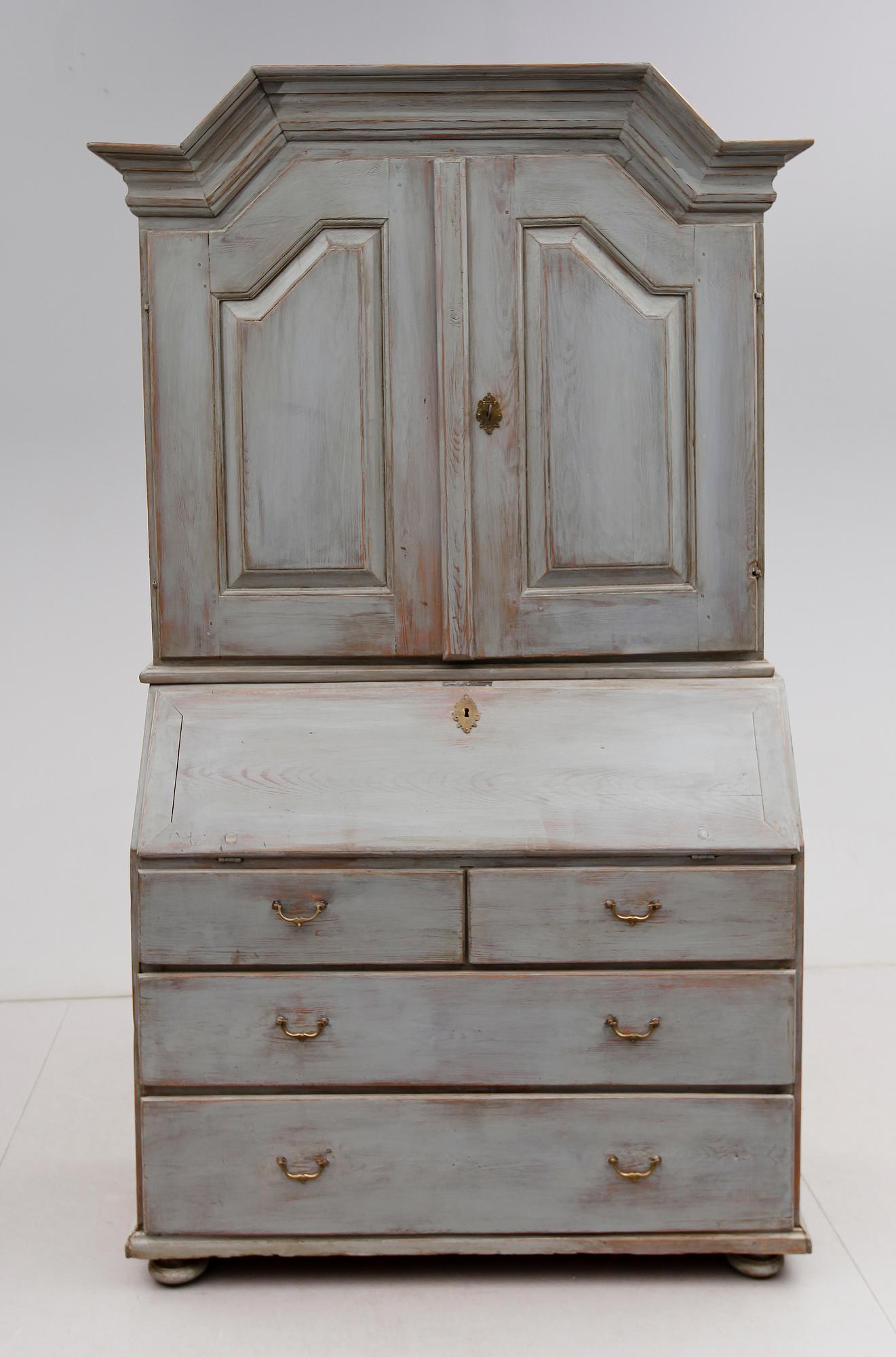 SKRIVSKÅP, 1700-talets andra hälft.