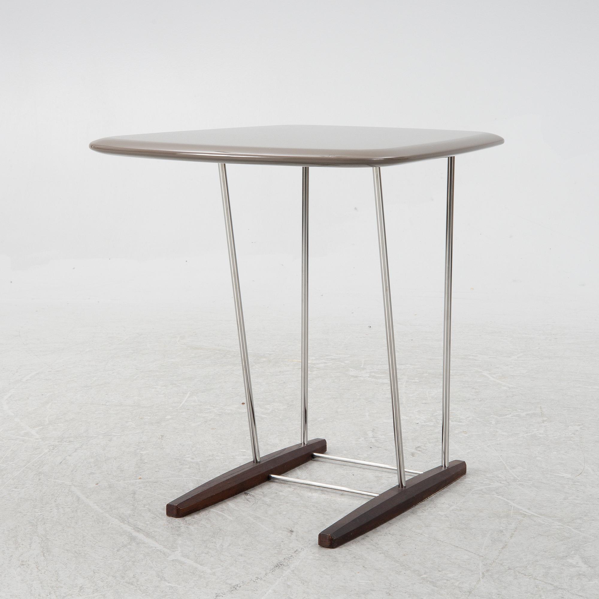 Side table, Minotti, contemporary.