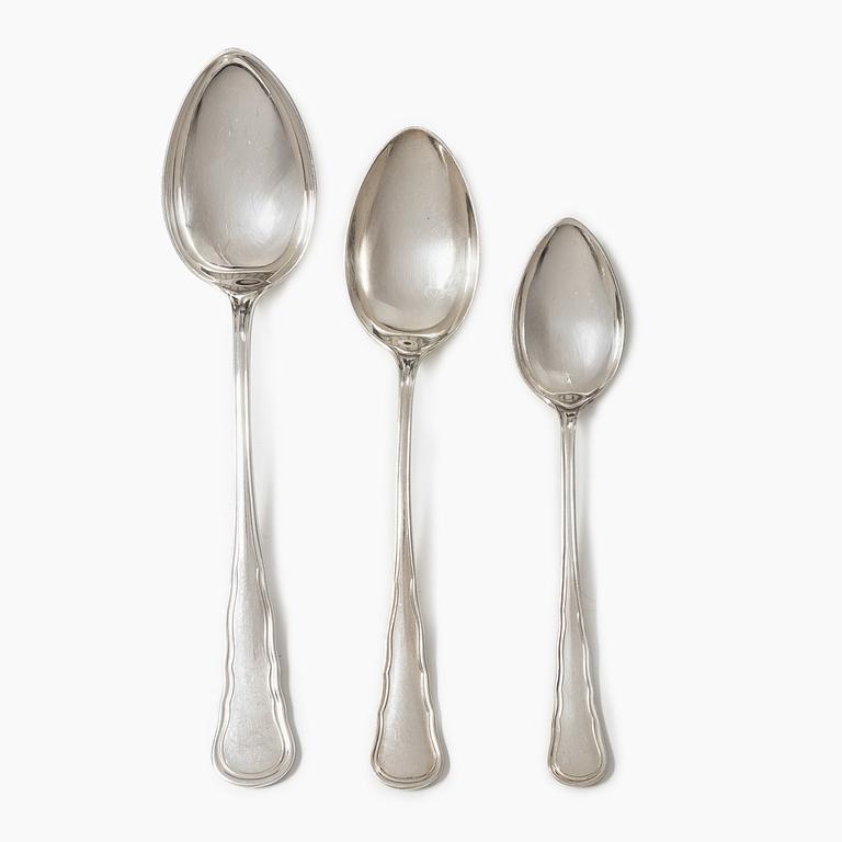 C.G. Hallberg, Skedar, 21 st, silver,  "Hallbergs Chippendale", Stockholm, bl a 1950.
