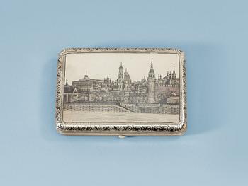 913. A Russian 19th century parcel-gilt and niello cigarette-case, makers mark of Ivan Chlebnikov, Moscow 1884.