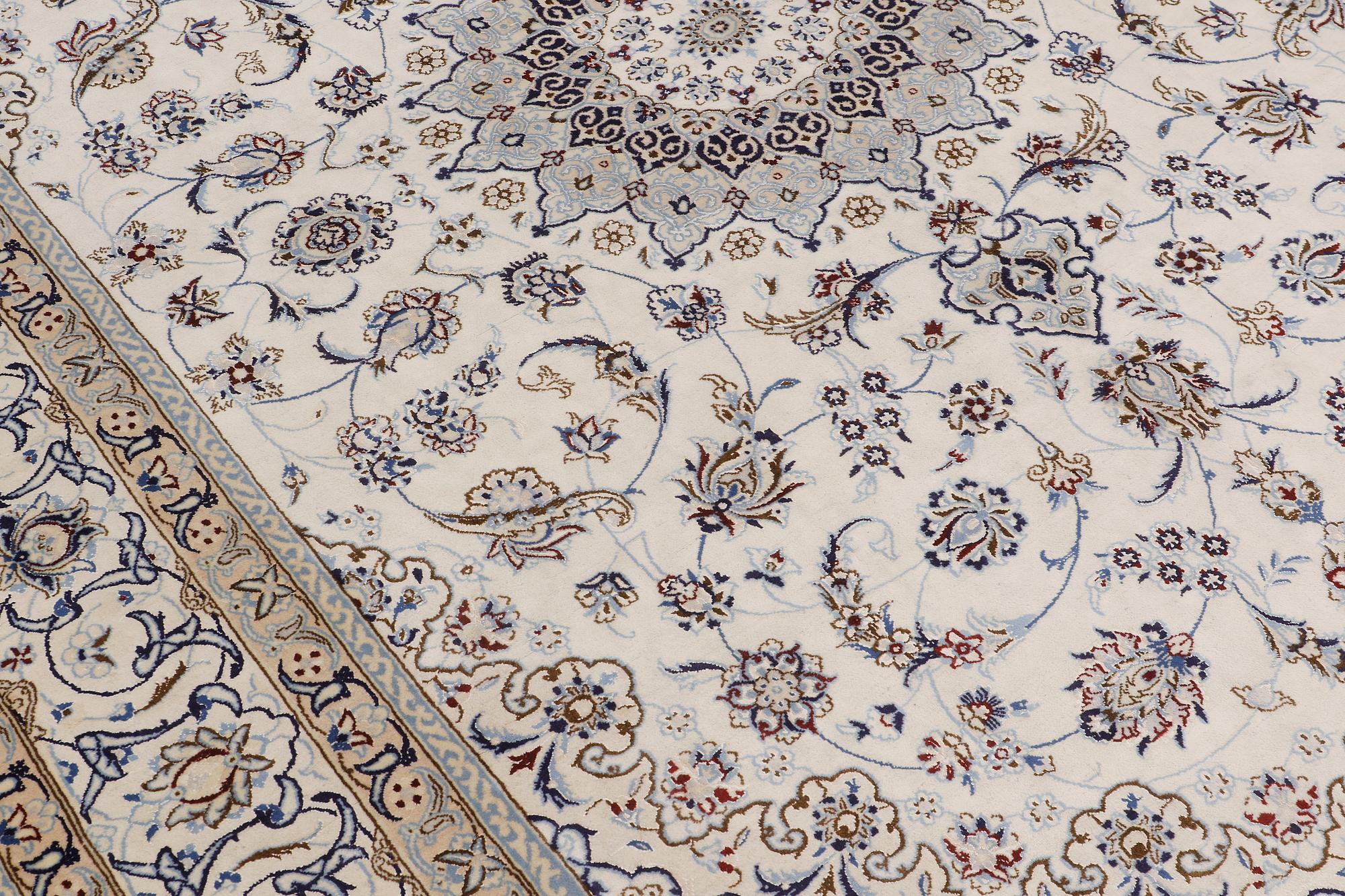 Matto, Nain part silk sk 9LAA,   342 x 255 cm.