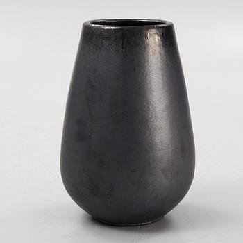 A ceramic plant pot, Slettvoll, Norway.