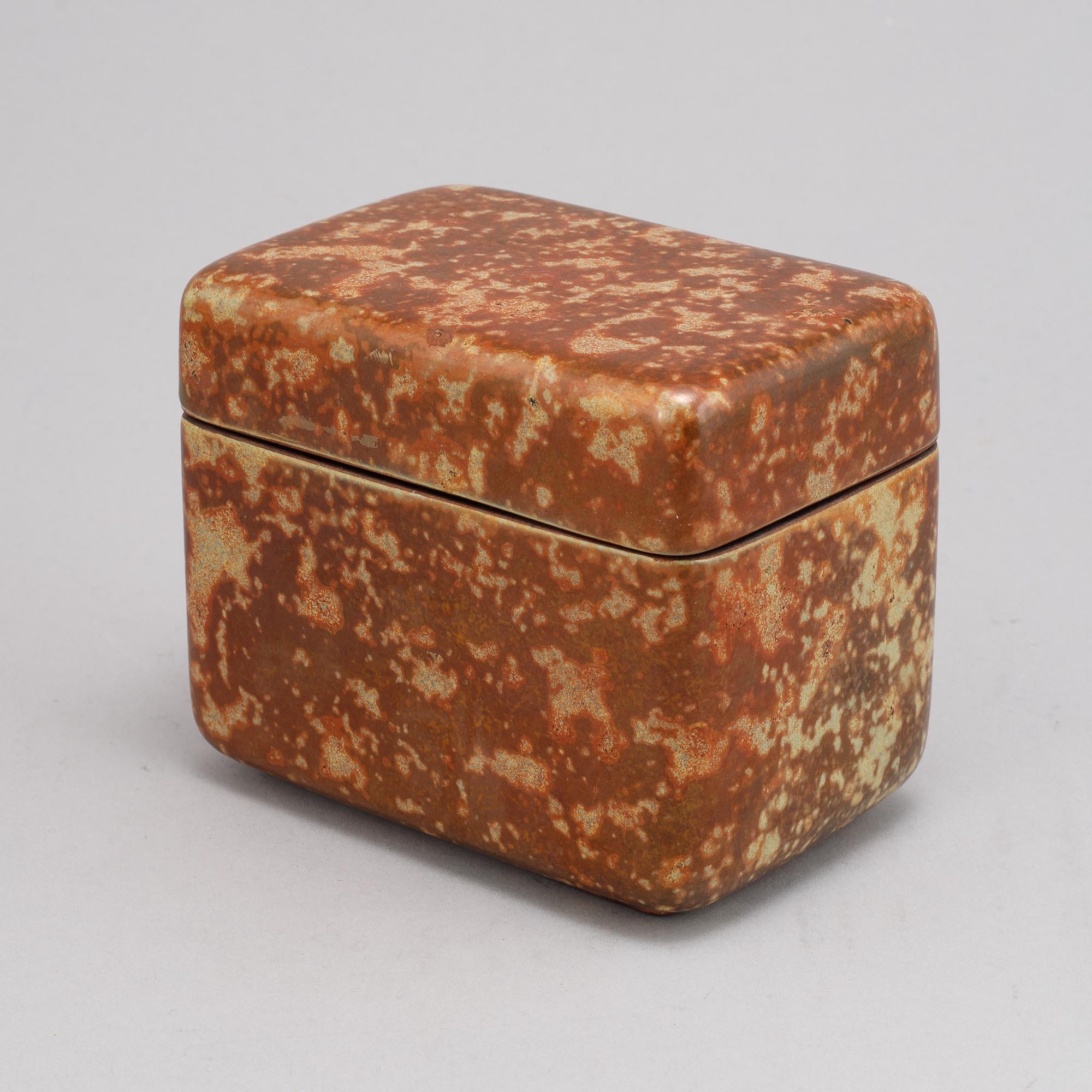 Hans Hedberg, a glazed ceramic lidded box, Biot, France, signed Hbg.