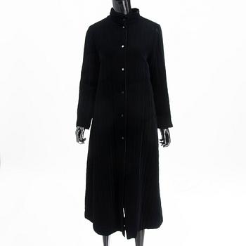 A Black Velvet Ooppera Coat, size 38.
