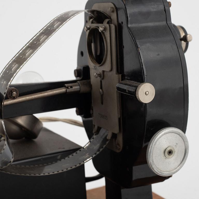 An Ernemann projector.