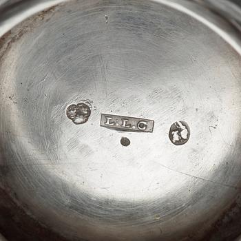 A pair of Swedish early 19th century silver bowls, marks of Lars Löfgren, Hudiksvall (1797-1853).