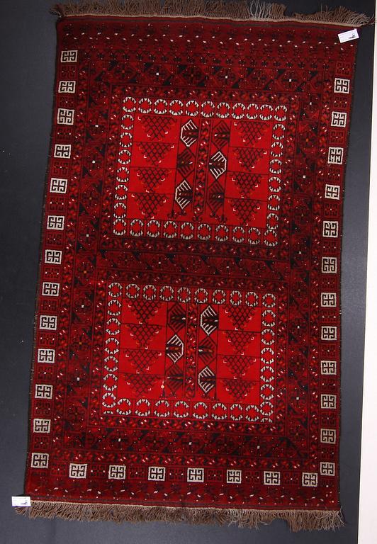 MATTA, orientalisk, ca 236 x 144.