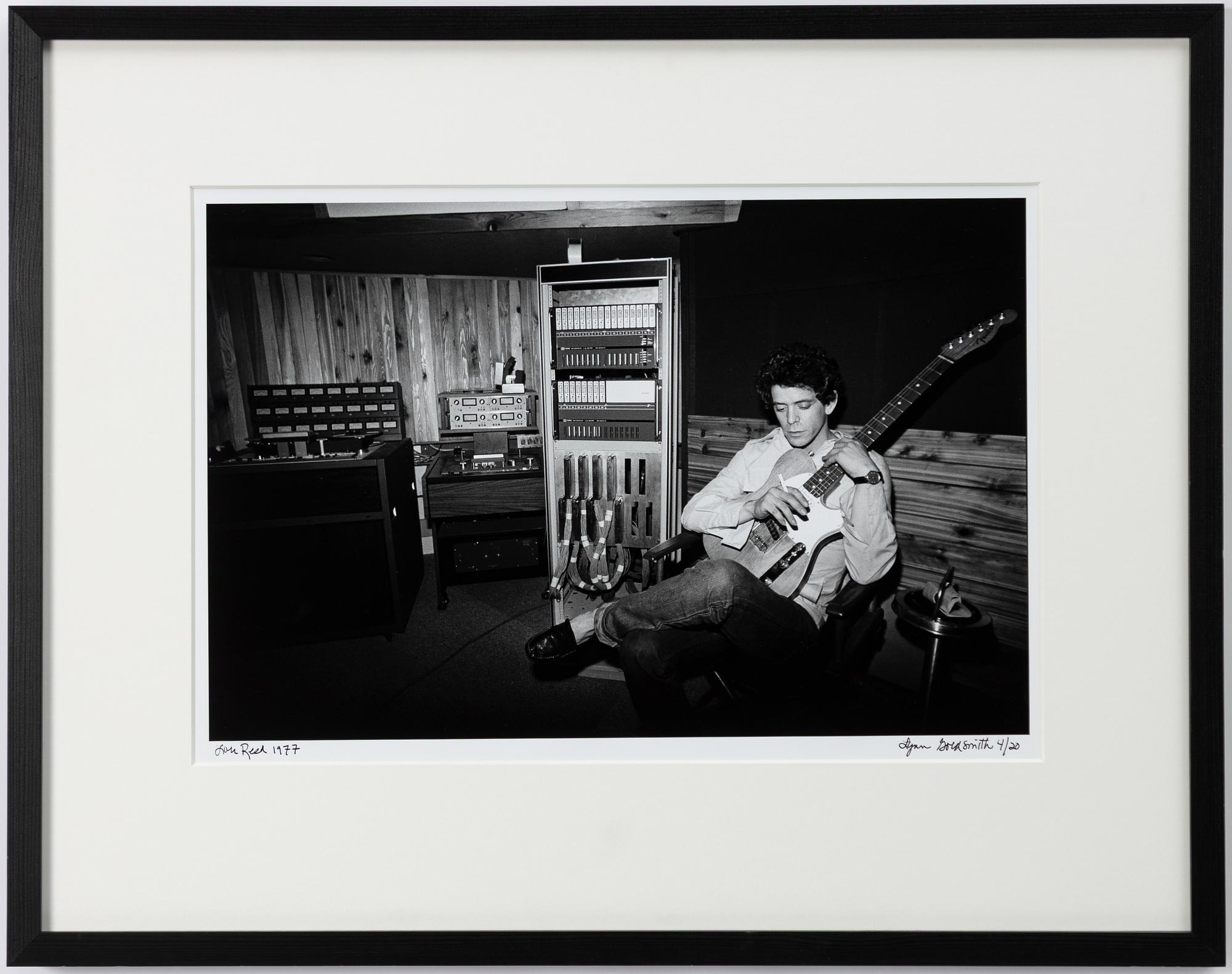 Lynn Goldsmith, "Lou Reed recording studio", 1977.