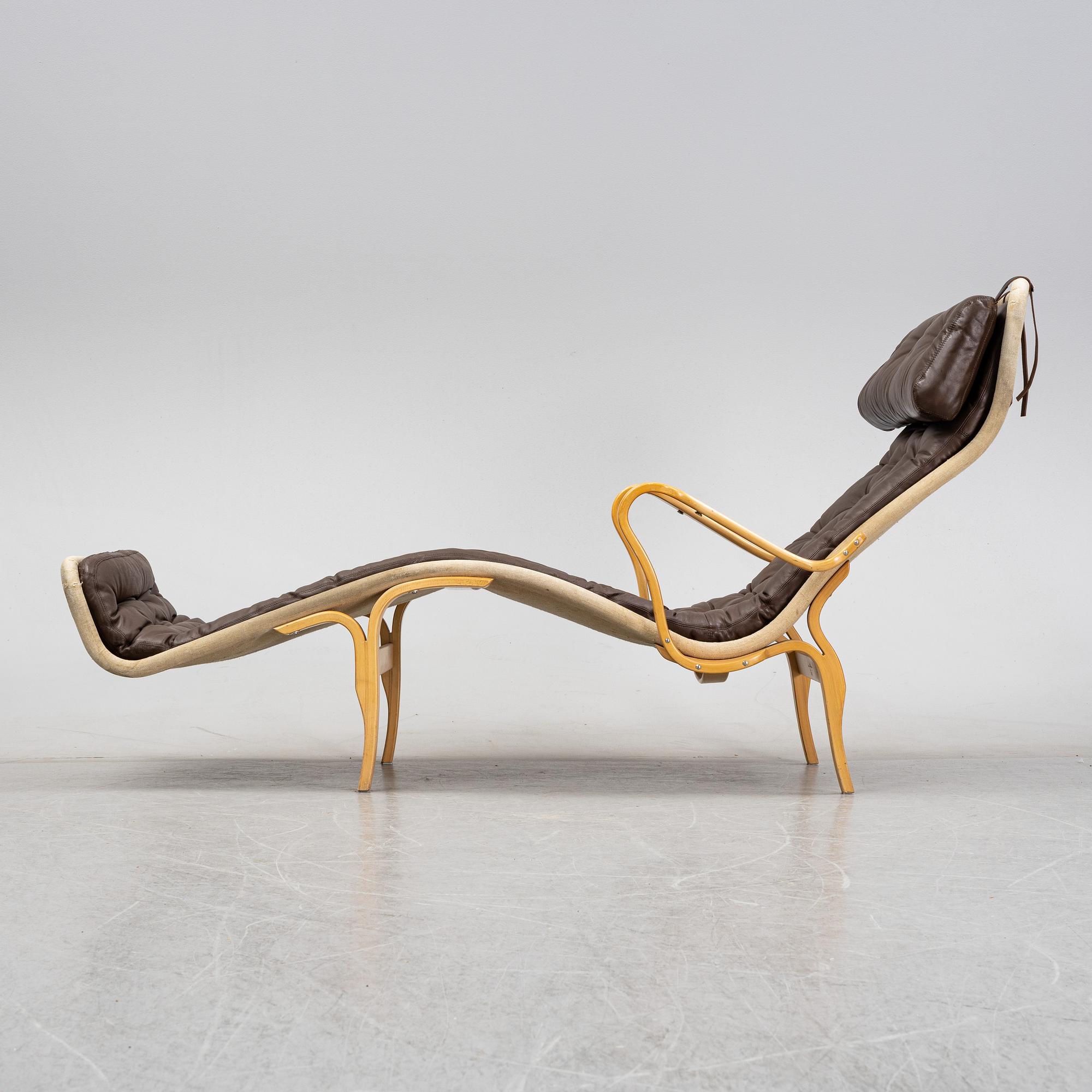 Bruno Mathsson, a 'Pernilla 3' beech recliner, Dux, 1980's.