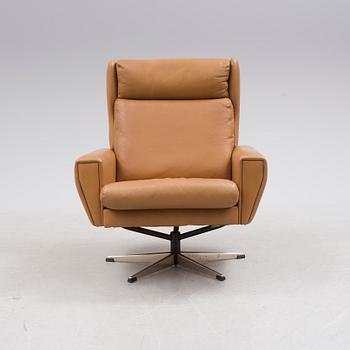 A 1960s easy chair.