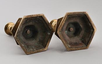 LJUSSTAKAR, 1 par, barockstil, mässing, 1800-/1900-tal.