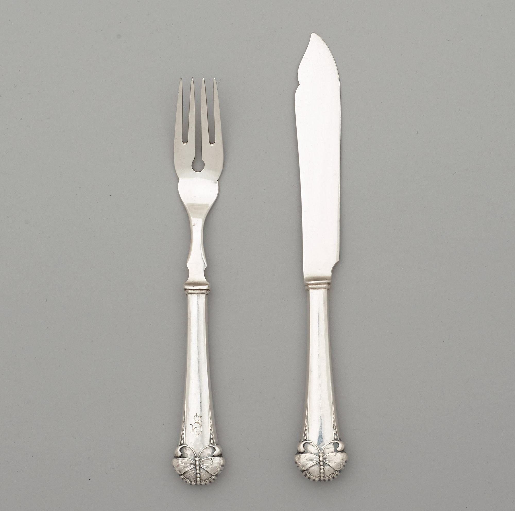 FISKBESTICK, 24 delar, silver, CG Hallberg, Stockholm 1920. Vikt ca 1409 g.