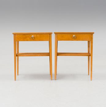 SÄNGBORD, ett par, 1900-talets mitt.