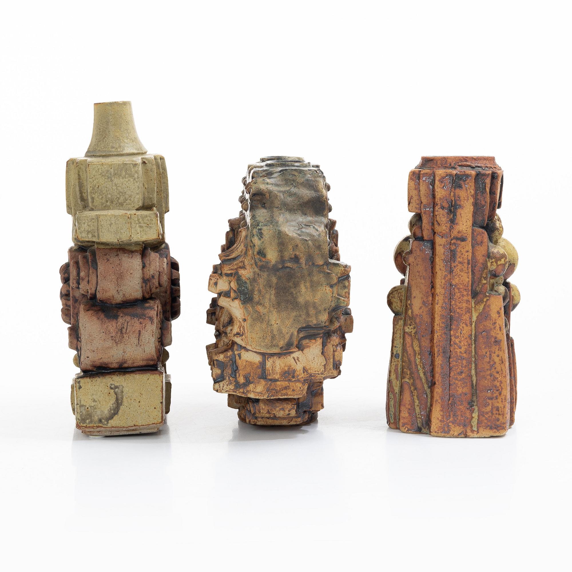 Bernard Rooke, three stoneware vases, signed.