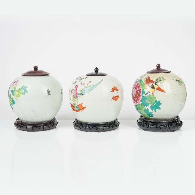 A set of three Chinese famille rose jars, 20th Century.