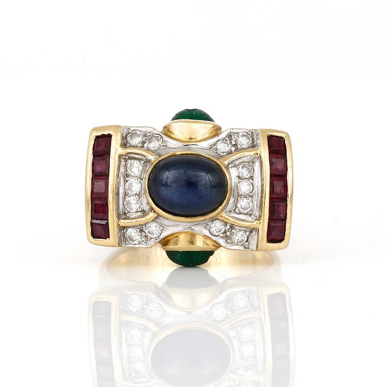 RING, 18K guld med diamanter, tot ca 0,28 ct, safir, ca 1,98 ct, smaragder och rubiner, Thailand. Total vikt ca 12,38 g.