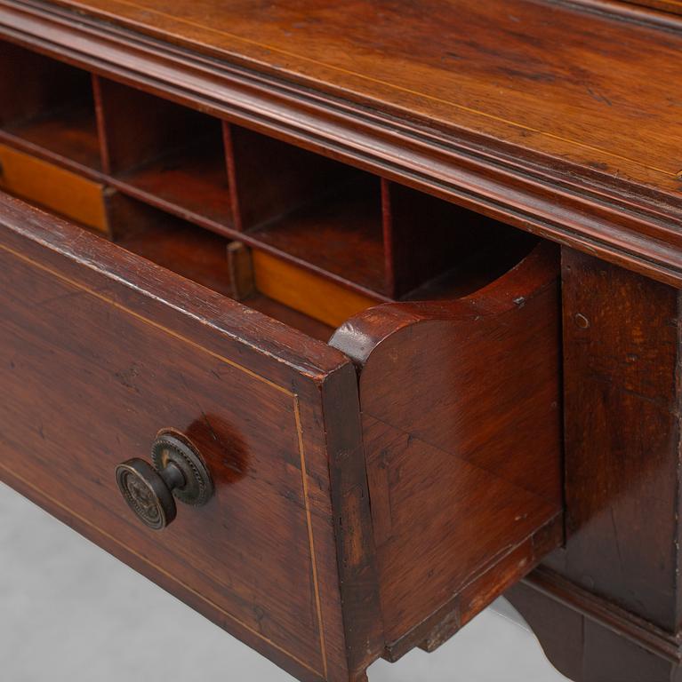 A mahogany cabinet, England, late 19th / early 20th century.