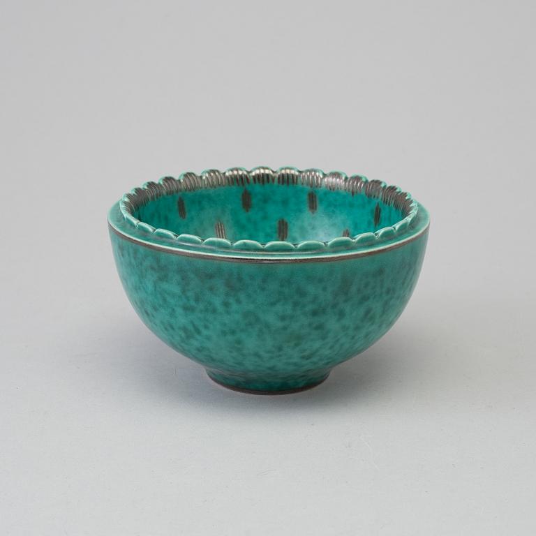 WILHELM KÅGE, an 'Argenta' stoneware bowl from Gustavsberg, 1954. Sample.