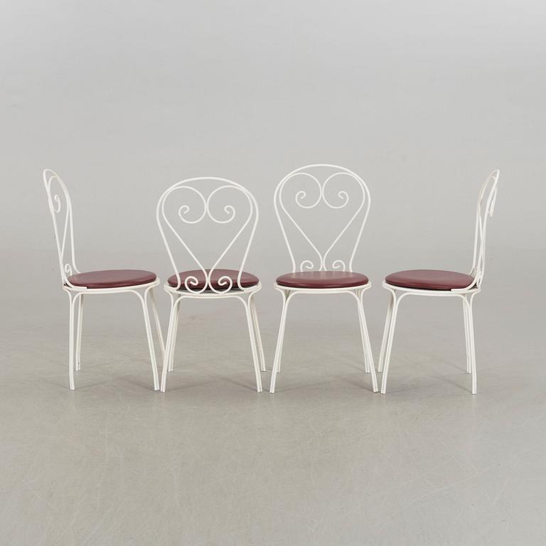 A SET OF FOUR GARDEN CHAIRS FROM BYARUMS BRUK.