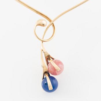Necklace 14K gold with fourteen loose interchangeable beads.