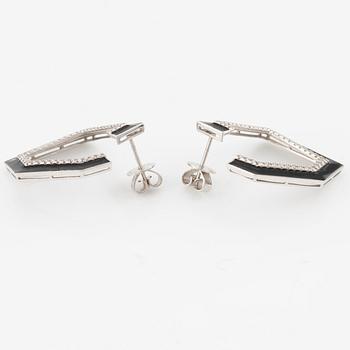 A pair of earrings in 18K white gold with enamel and round brilliant-cut diamonds.