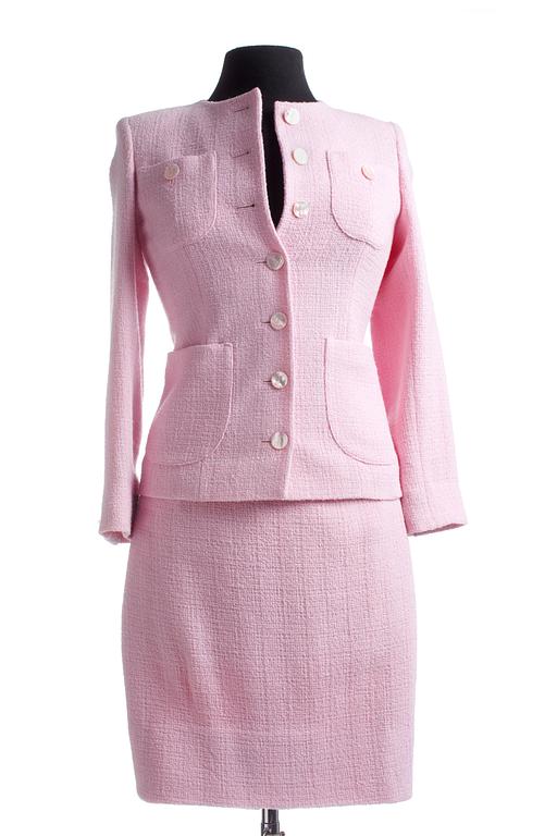 YVES SAINT LAURENT, a two-piece suit consisting of jacket and skirt.