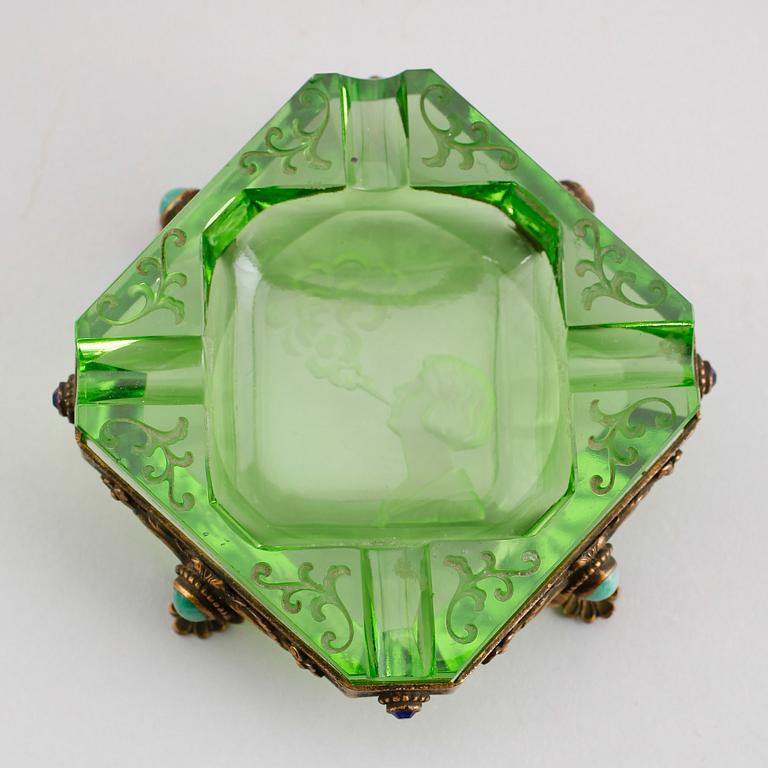 ASKFAT, grönt glas, sannolikt Heinrich Hoffman, 1900-talets första hälft.