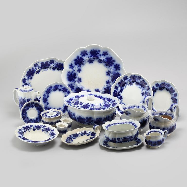 77 pieces of earthenware tableware by Arthur Percy for Gustavsberg, model "Vinranka", first half of the 20th century.