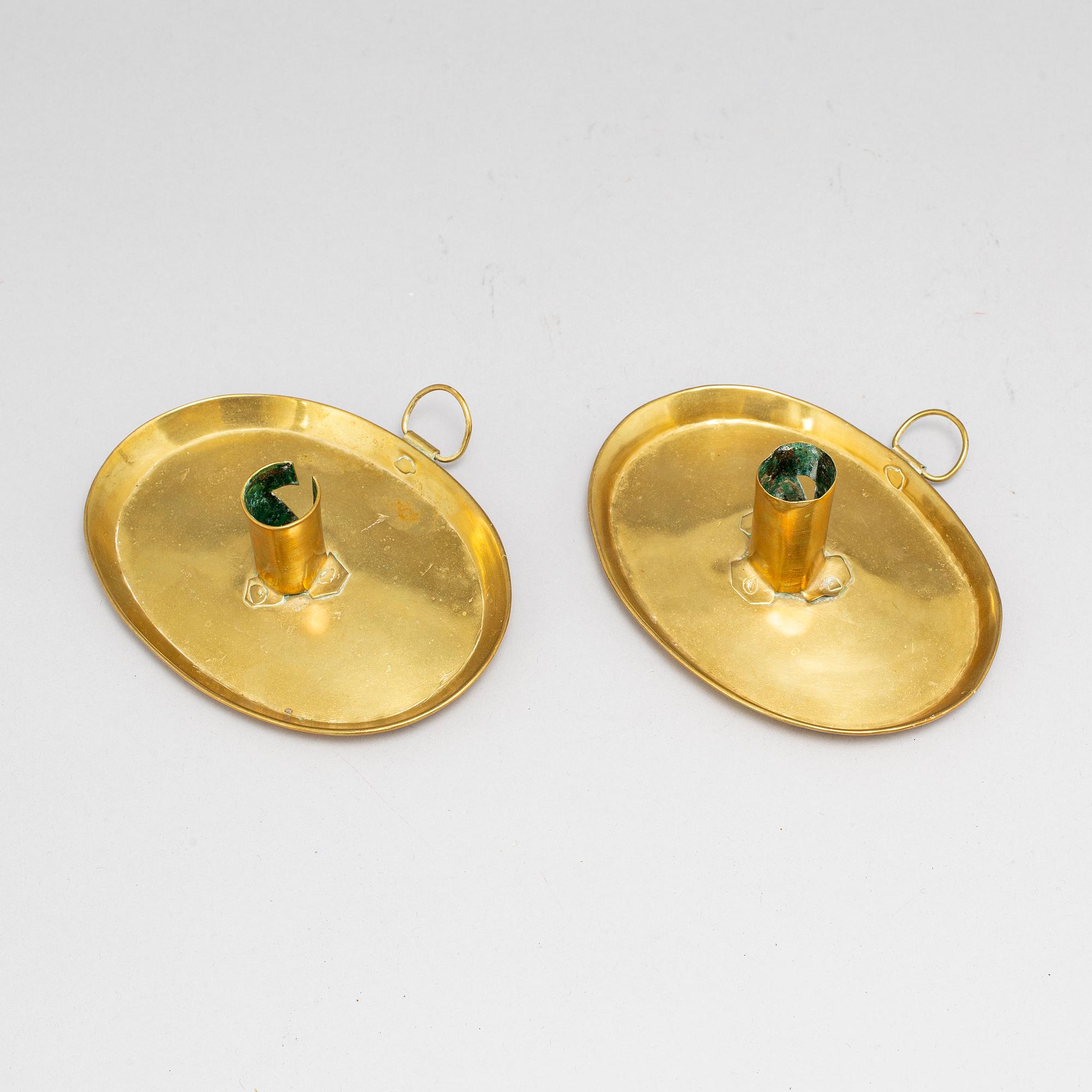 LJUSSTAKAR, ett par, mässing, 1700-tal.