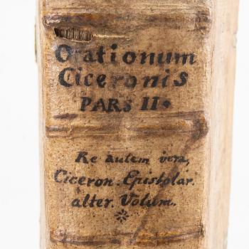 Book, Marcus Tullius Cicero 'Alterum Epistolarum volumen: Ad T. Atticum, Ad M. Brutum, ad Quintum fratrem...', 1563.