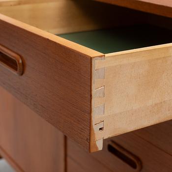 Sideboard, omkring 1900-talets mitt.