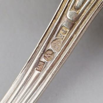 SÅSSLEVAR, 3 st samt STRÖSKED, silver, 1860-tal. Vikt ca 158 gram.
