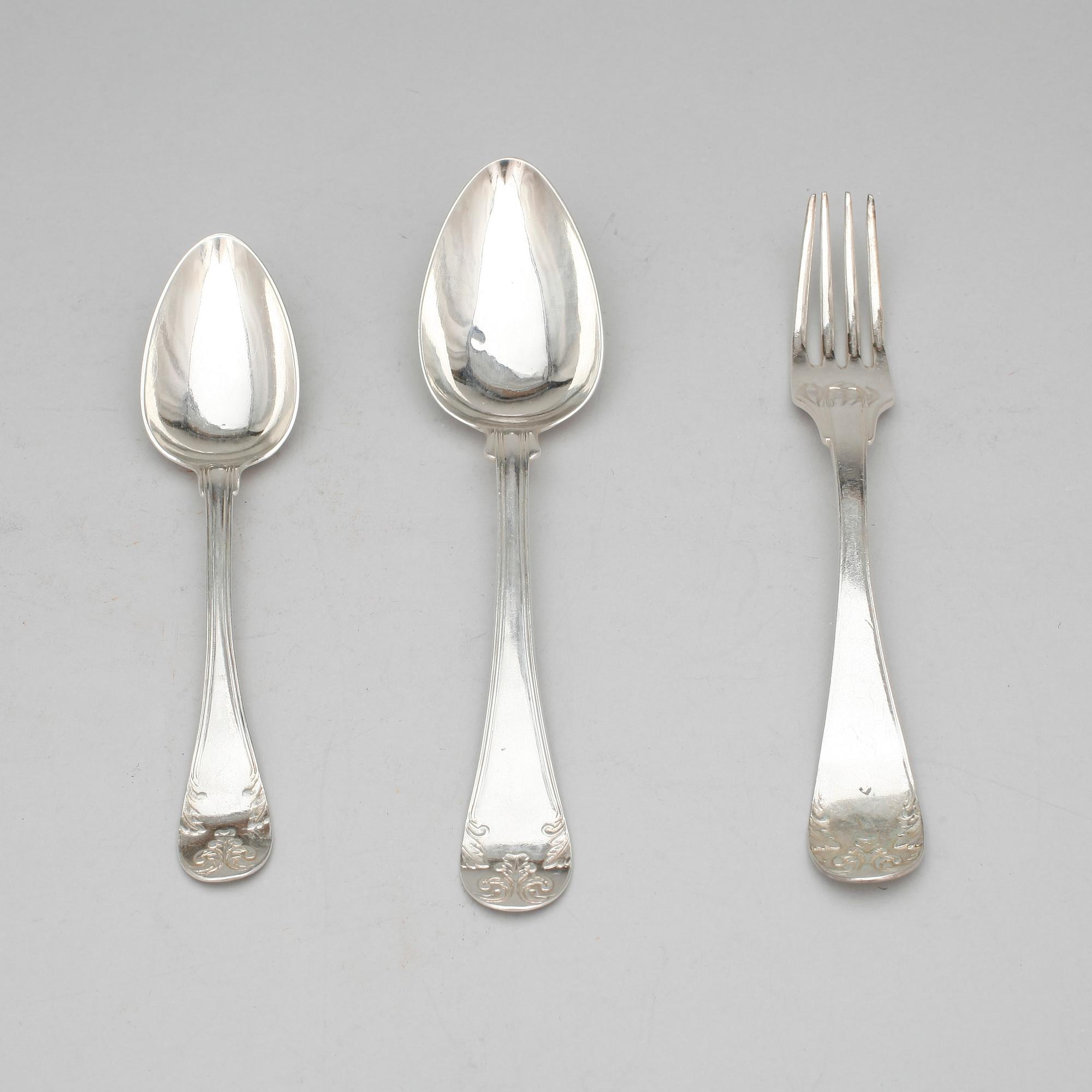 BESTICKSERVIS, 18 delar, silver, bla Jonas Wilhelm Laurén, Stockholm, 1847, tot vikt ca  999g.