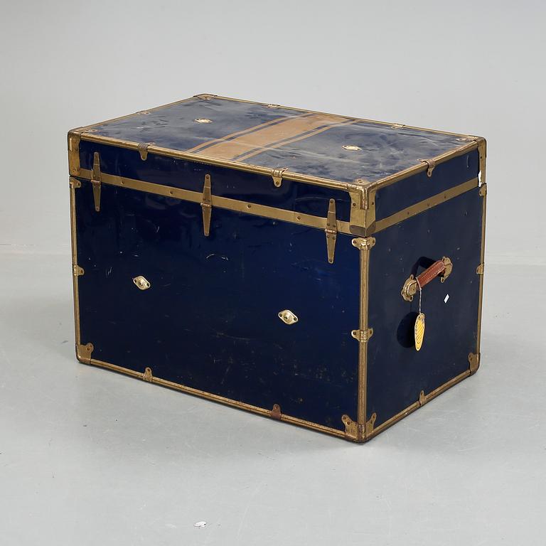 KOFFERT, 1900-talets första hälft.