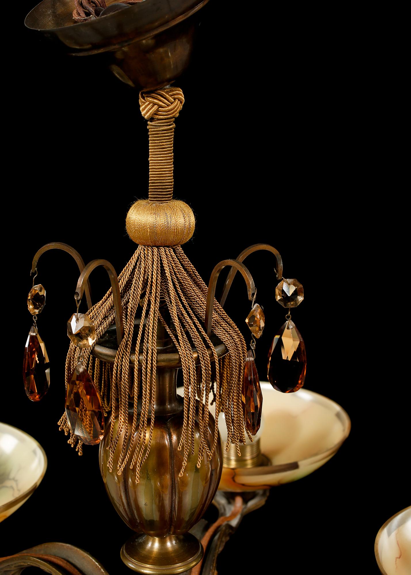 TAKLAMPA, 1900-talets första hälft, höjd ca 55 cm.