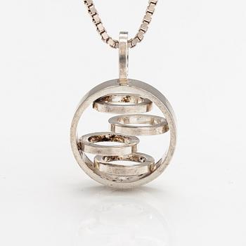 Elis Kauppi, Halsband, stelringsilver. Kupittaan kulta, Åbo 1966.