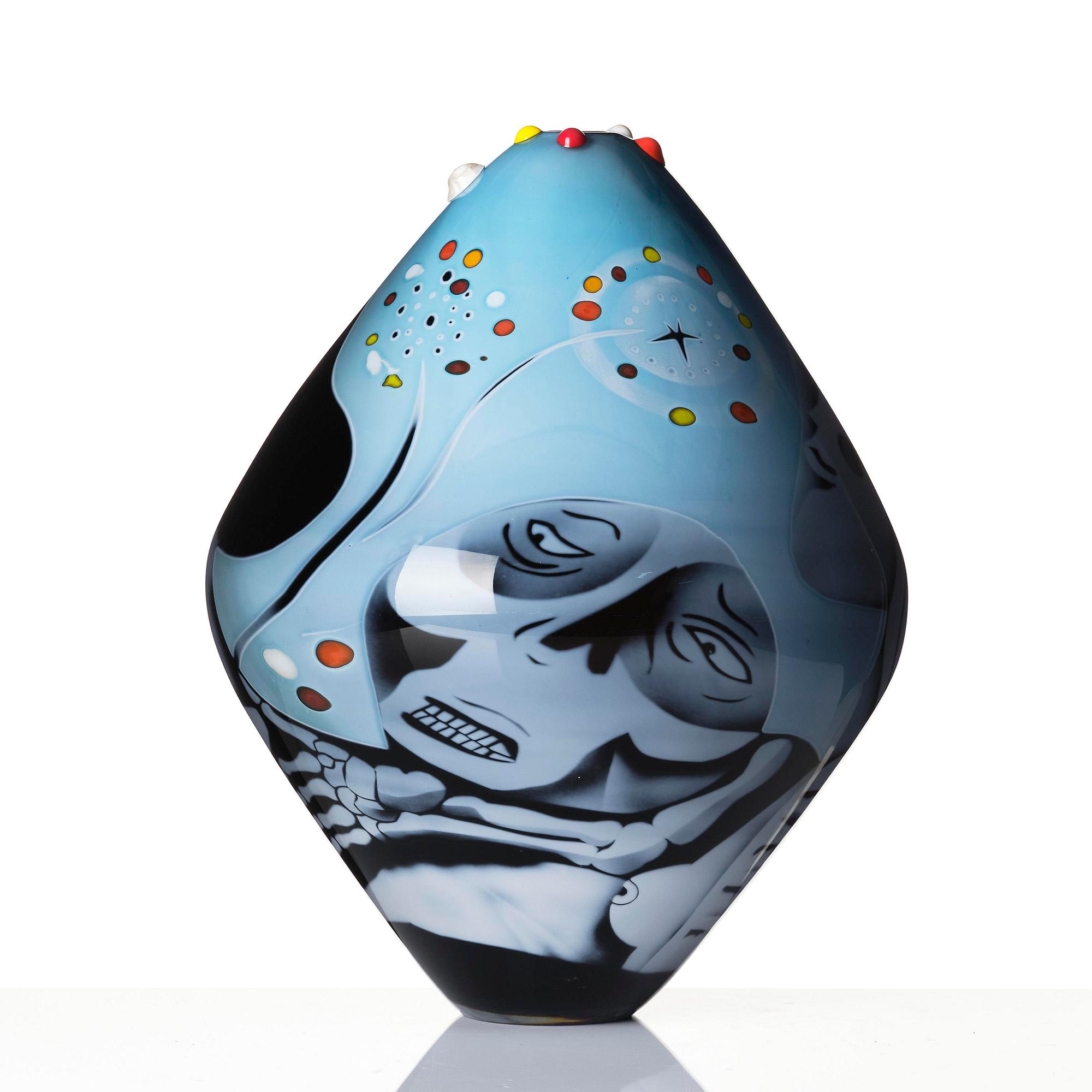 Peter Hermansson, a unique graal glass vase, glassblower Micke Johansson, Örsjö 2011.
