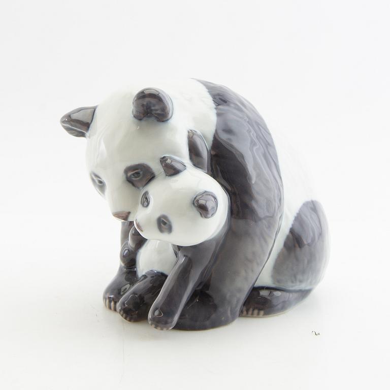Allan Therkelsen figurin Panda med unge Royal Copenhagen Danmark porslin.