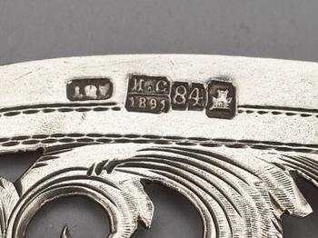 UPPLÄGGNINGSBESTICK FÖR FISK, silver, Ryssland,1891. Tot. vikt ca 109,5 gr.