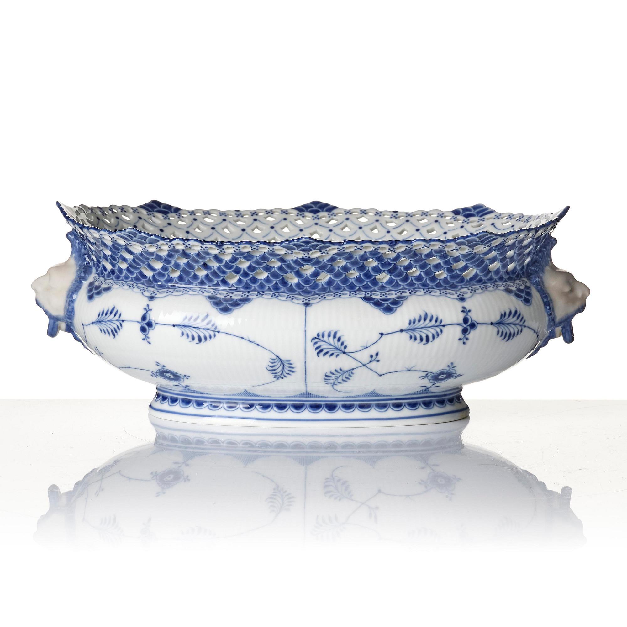 Jardinjär, porslin. Royal Copenhagen, 'Muselmalet helblond', Danmark, 1898-1923.